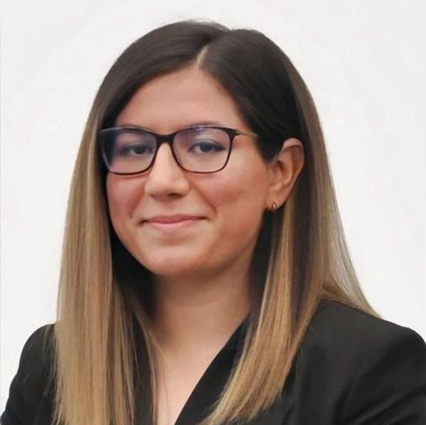 Helin Bayrak